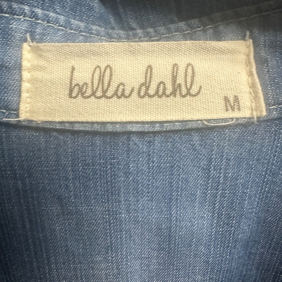 Bella Dahl Soft Chambray Button Down Shirt in Light Blue, Size M - Picture 4 of 7